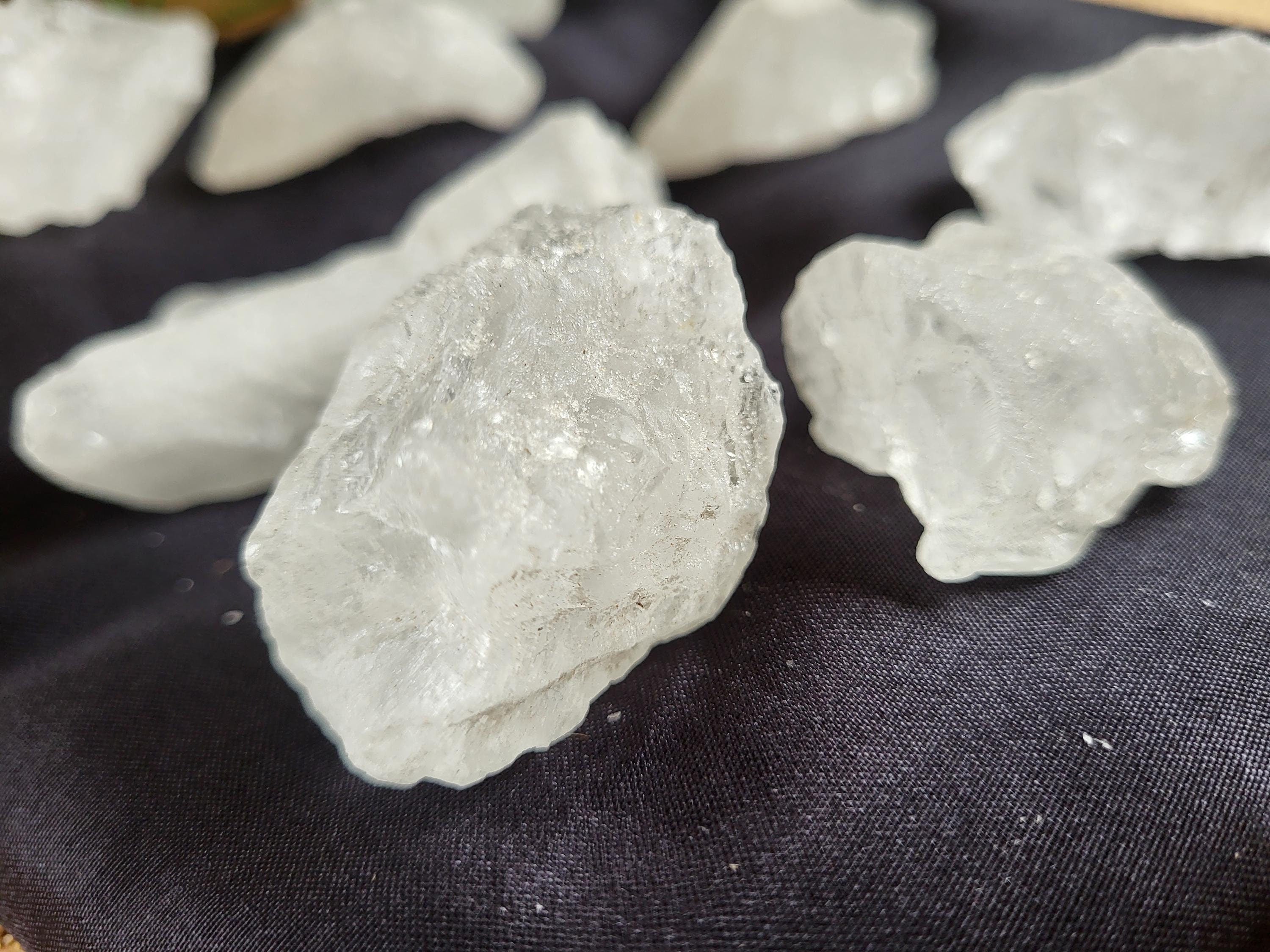 Pierre d'alun, pierre brute d'alun, bloc d'alun, pierre d'alun naturelle, Pierre d'alun naturelle bio brute, déodorant en pierre naturelle