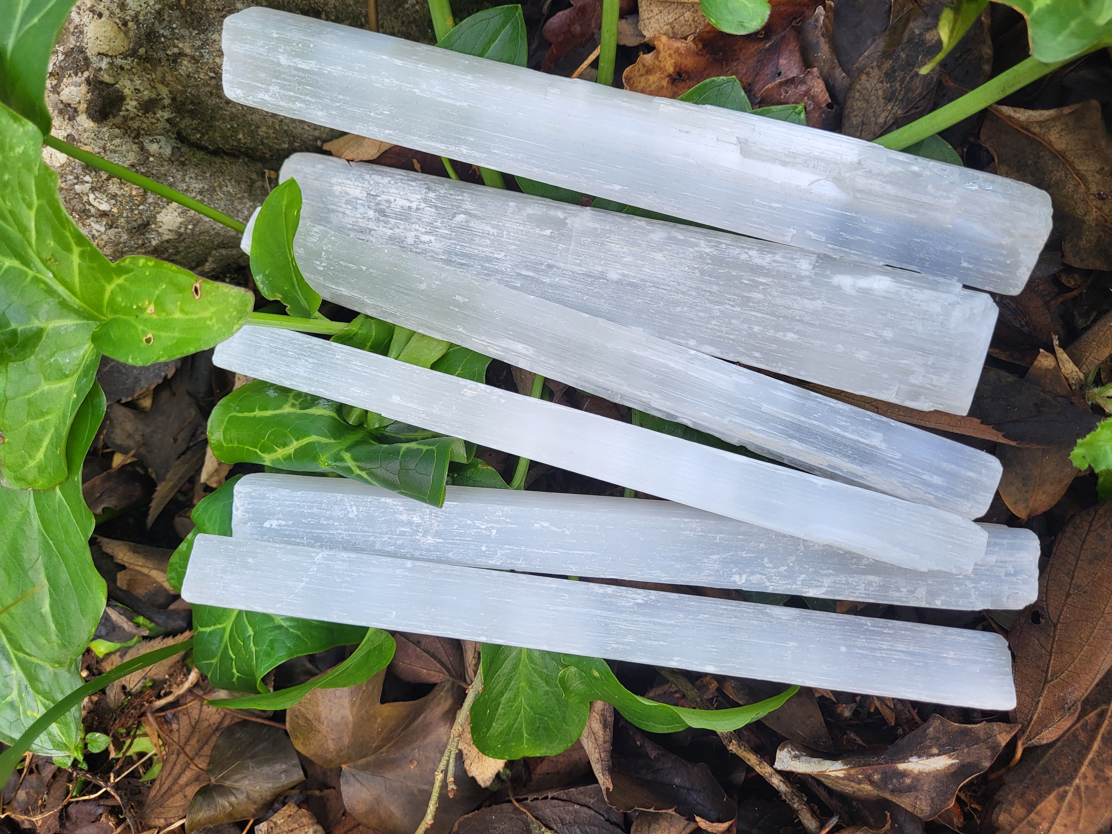 Bâton en sélénite brute, bâton de méditation, pierres brutes, minéraux et gemmes pour lithothérapie, collection et décoration