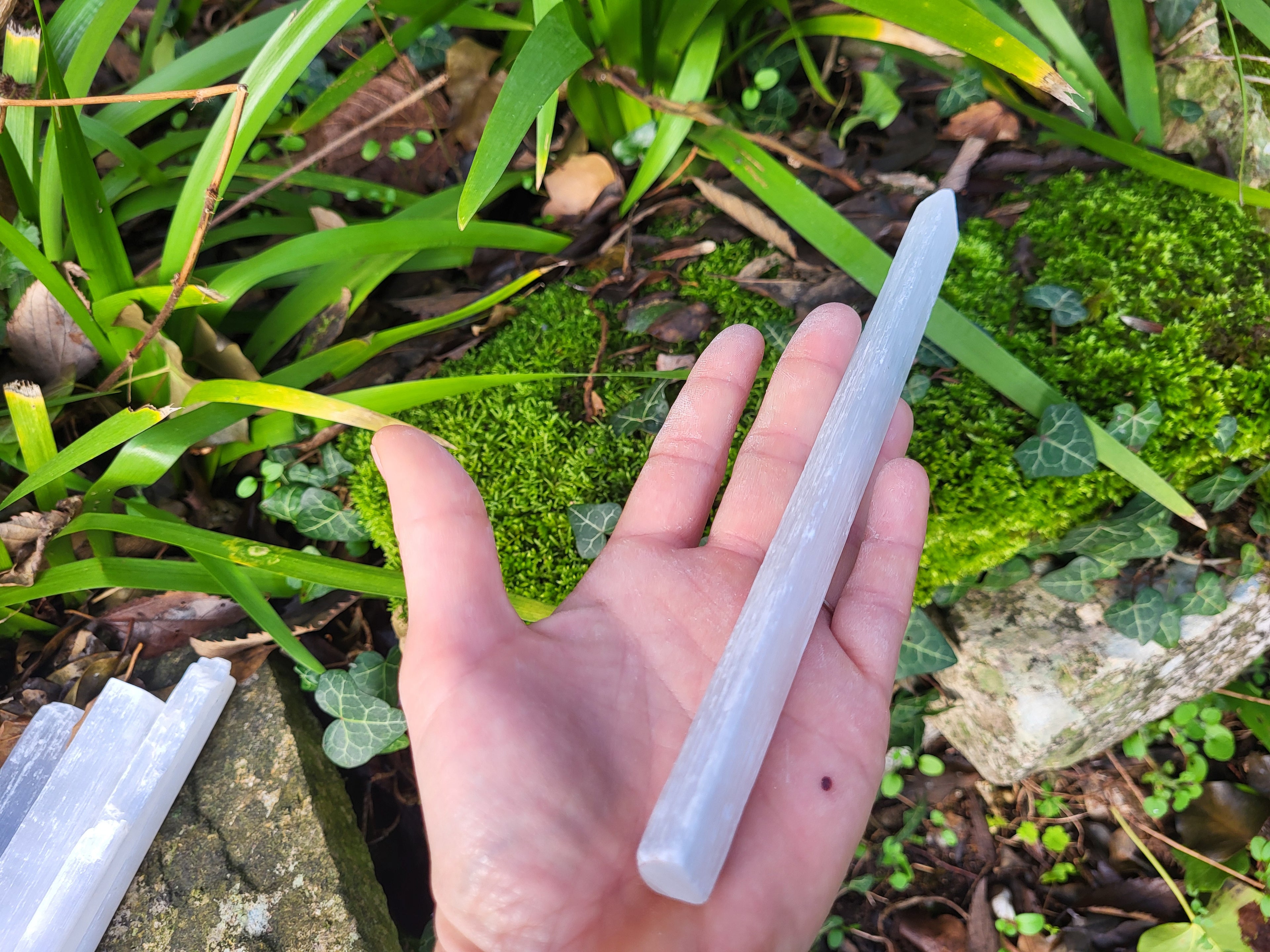 Bâton en sélénite brute, bâton de méditation, pierres brutes, minéraux et gemmes pour lithothérapie, collection et décoration