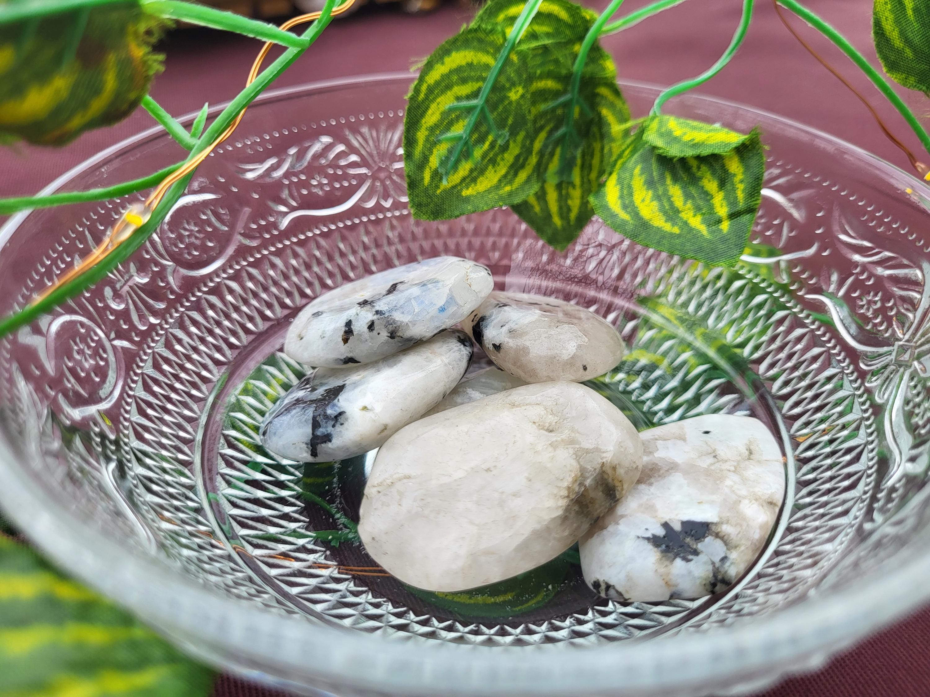 Pierre de Lune, 3ème œil, pierre de lune polie, pierre de lune naturelle, pierre de chakra du troisième œil, pierre de lune plate