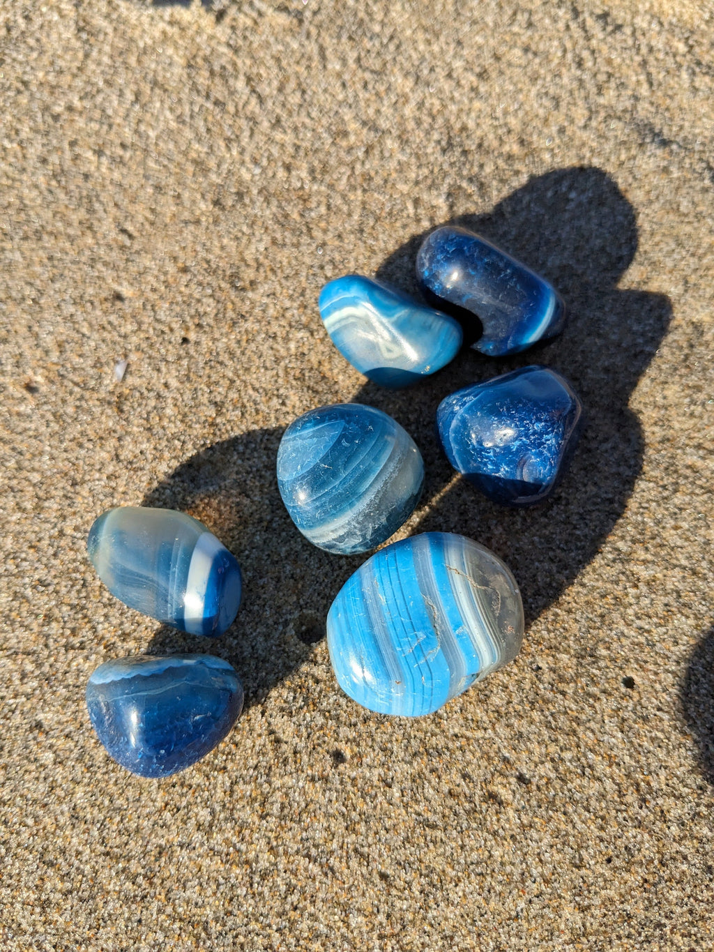 Pierre de calcédoine bleue, pierre roulée, calcédoine cabochon, calcédoine druzy, pierre bleue, cristaux et minéraux pour lithothérapie