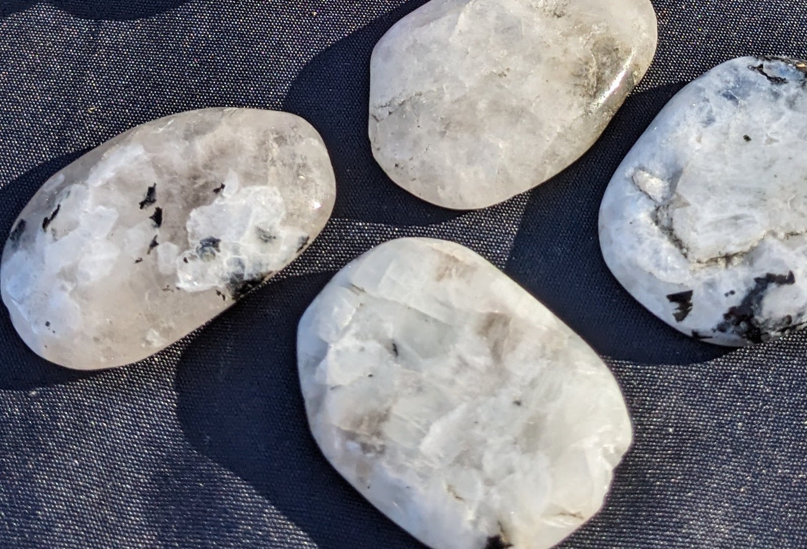 Pierre de Lune, 3ème œil, pierre de lune polie, pierre de lune naturelle, pierre de chakra du troisième œil, pierre de lune plate