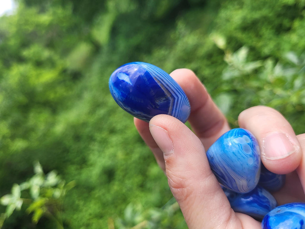 Pierre de calcédoine bleue, pierre roulée, calcédoine cabochon, calcédoine druzy, pierre bleue, cristaux et minéraux pour lithothérapie