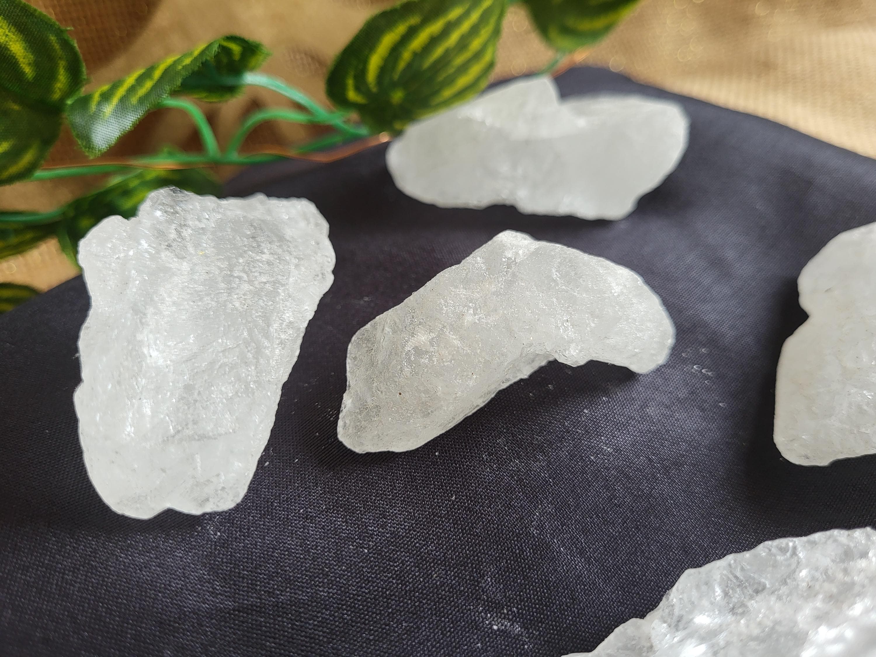 Pierre d'alun, pierre brute d'alun, bloc d'alun, pierre d'alun naturelle, Pierre d'alun naturelle bio brute, déodorant en pierre naturelle