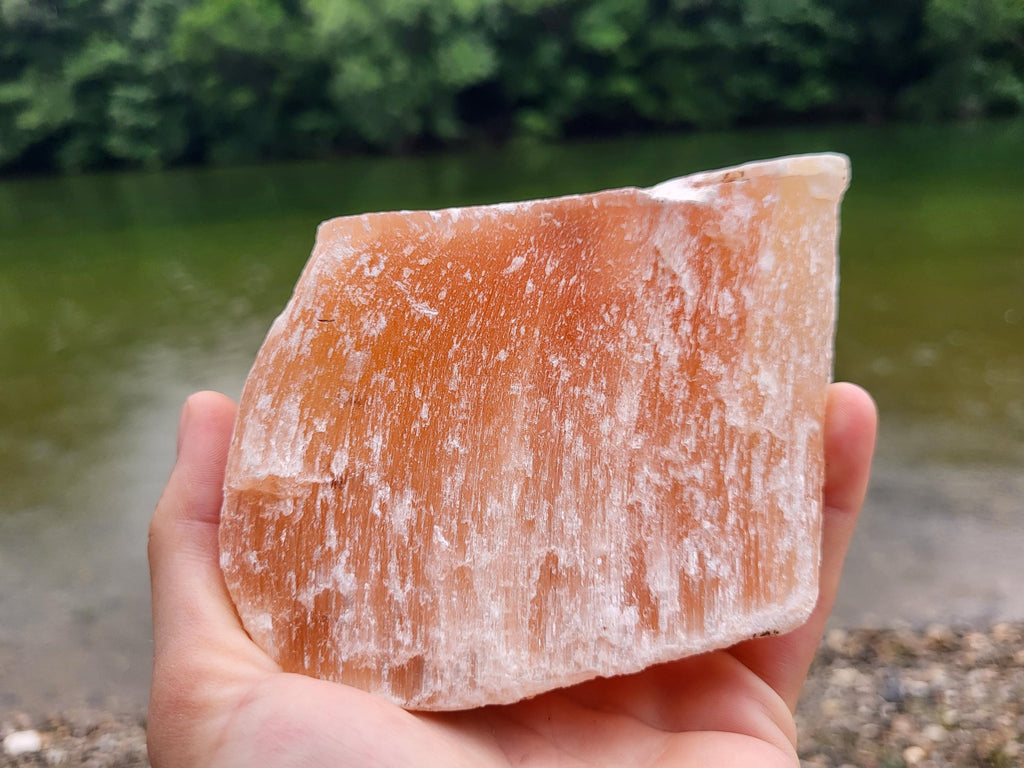 Grosse pierre brute, Cristal de sélénite brut, Pierre de sélénite orange