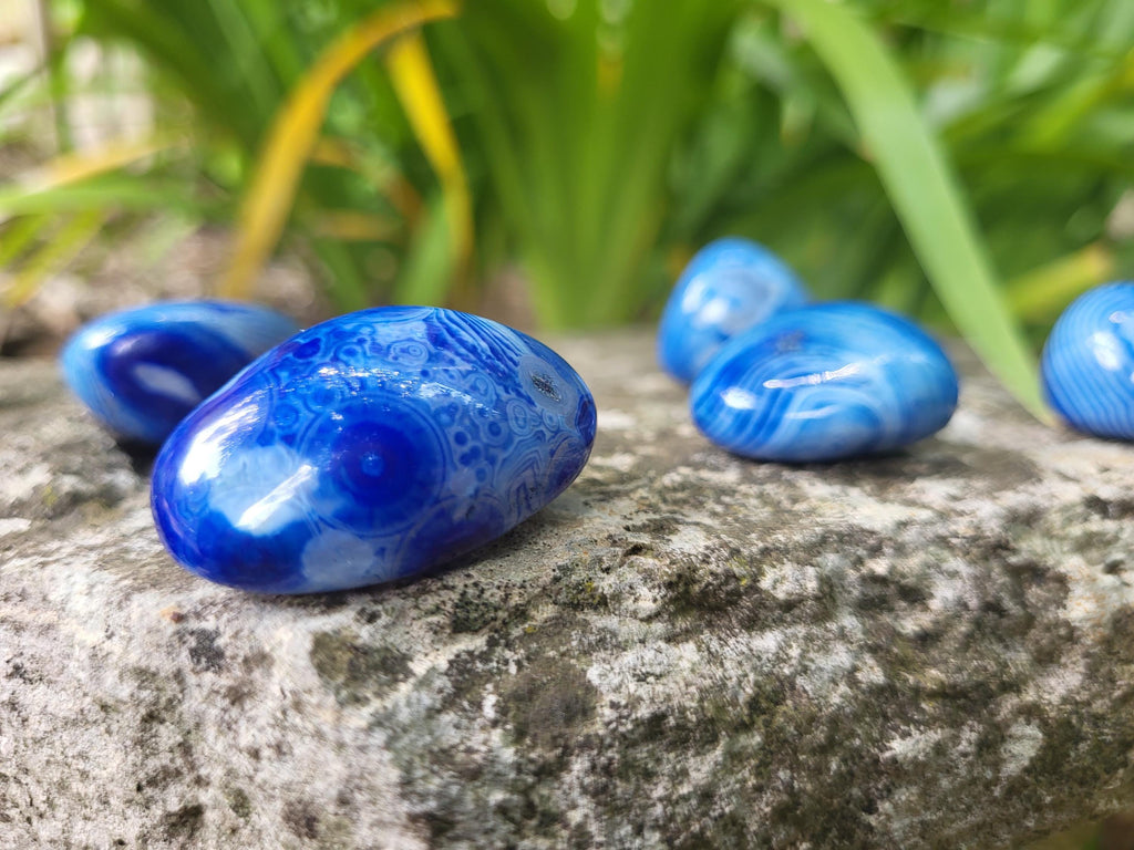 Pierre de calcédoine bleue, pierre roulée, calcédoine cabochon, calcédoine druzy, pierre bleue, cristaux et minéraux pour lithothérapie