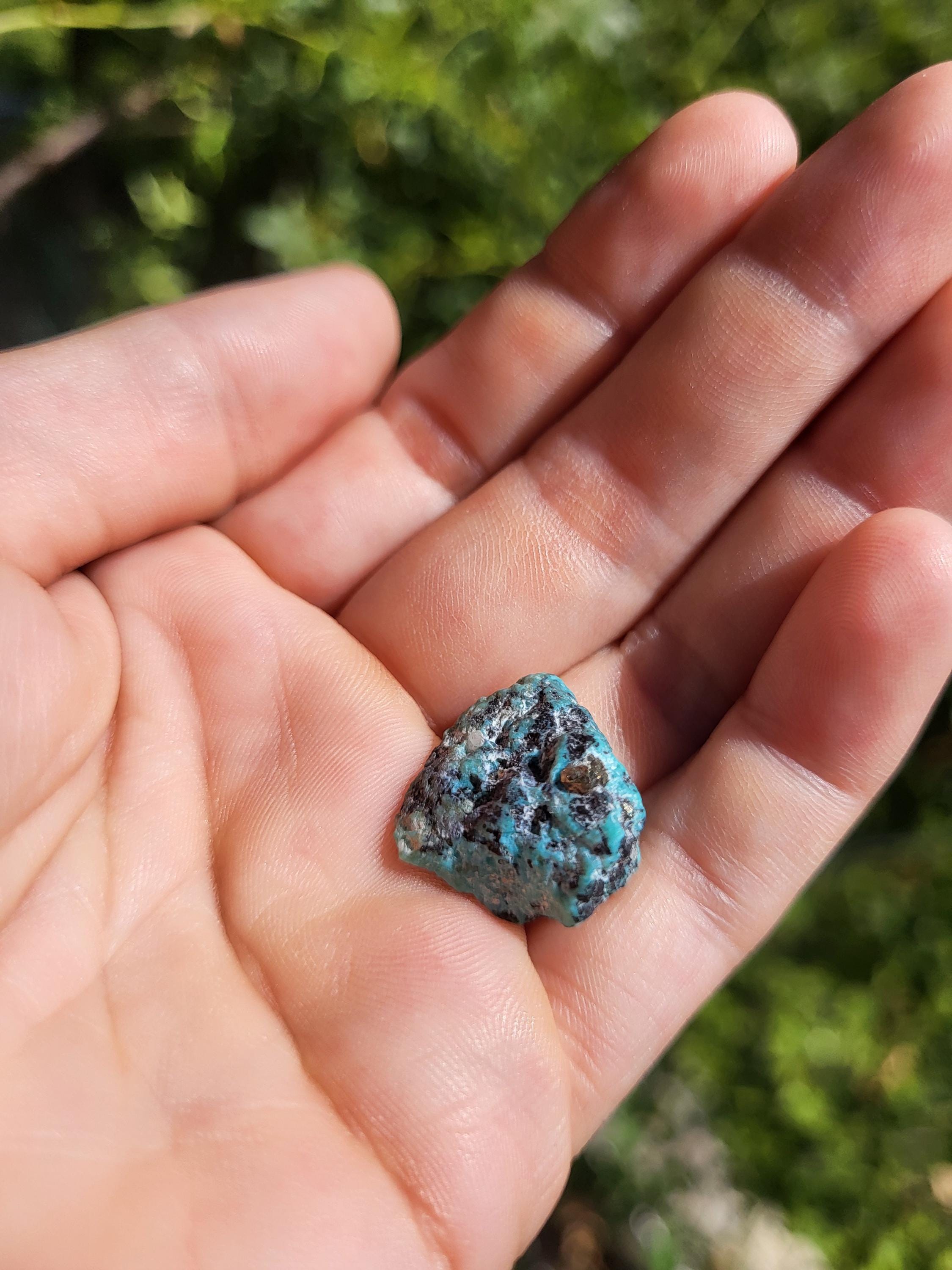 Pierre turquoise naturelle, pierre turquoise brute 10, 15, ou 20 carats, pierre naturelle non stabilisée, non traitée et non colorée.
