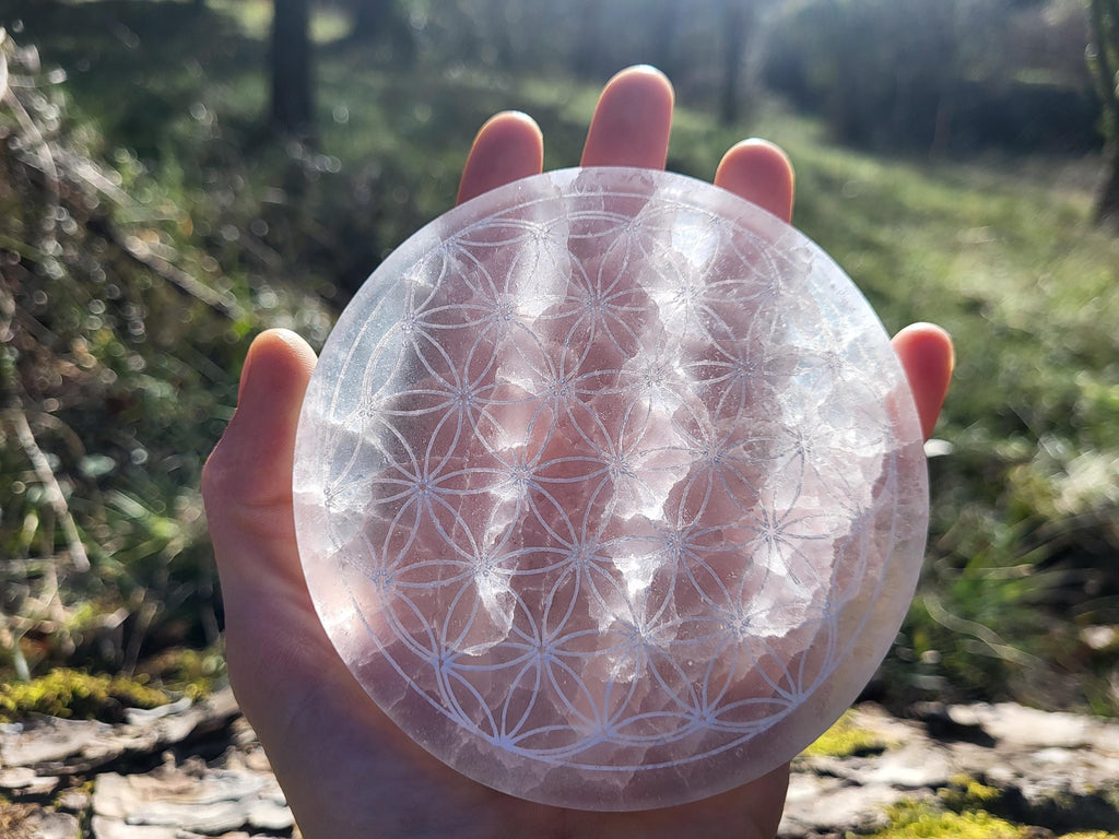 Palet de sélénite fleur de vie, Plaque de sélénite en fleur de vie pour purifier et recharger vos cristaux minéraux, géométrie sacrée