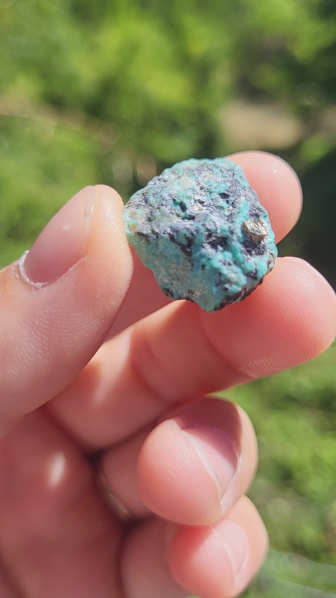 Pierre turquoise naturelle, pierre turquoise brute 10, 15, ou 20 carats, pierre naturelle non stabilisée, non traitée et non colorée.