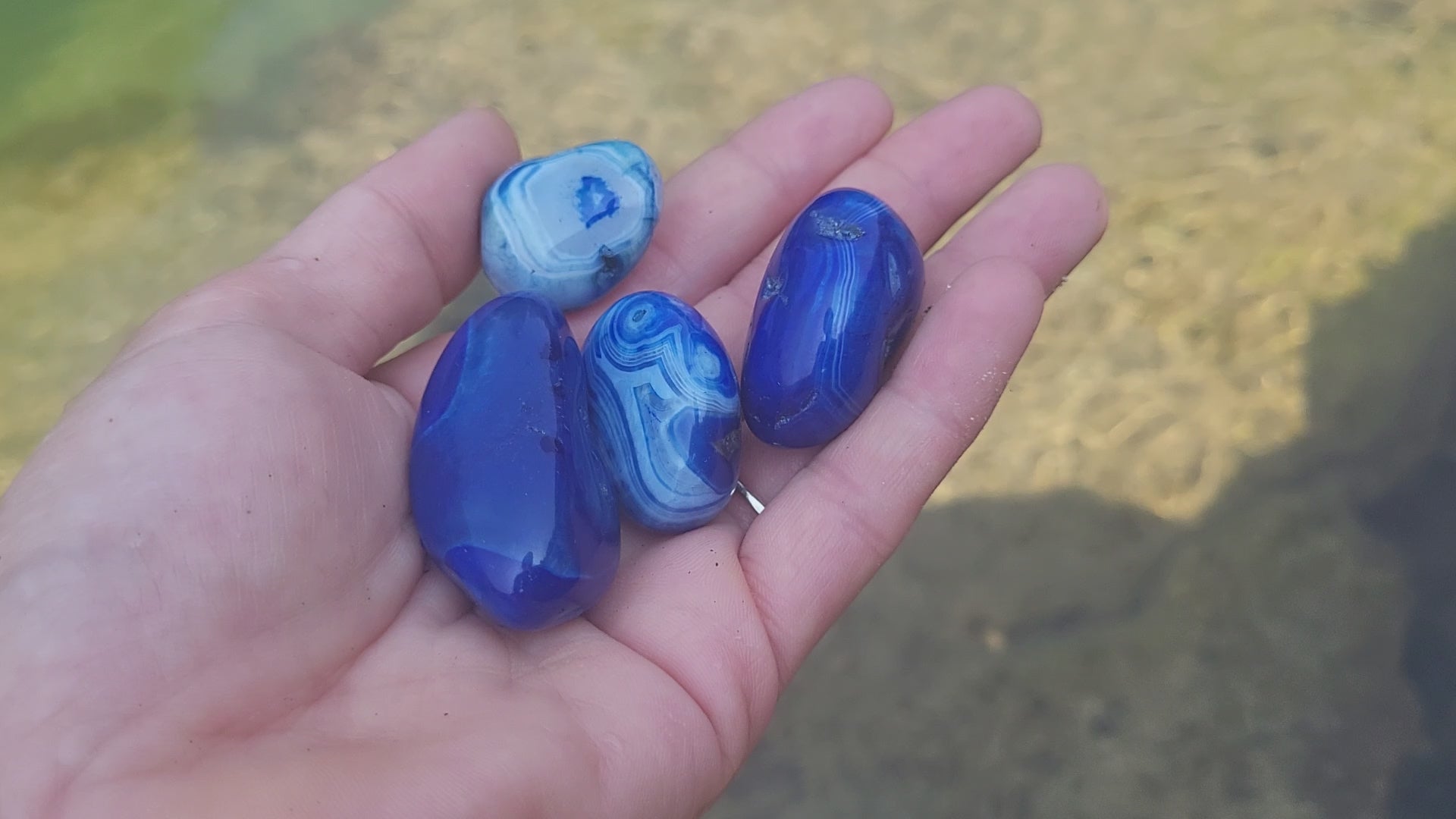 Pierre de calcédoine bleue, pierre roulée, calcédoine cabochon, calcédoine druzy, pierre bleue, cristaux et minéraux pour lithothérapie